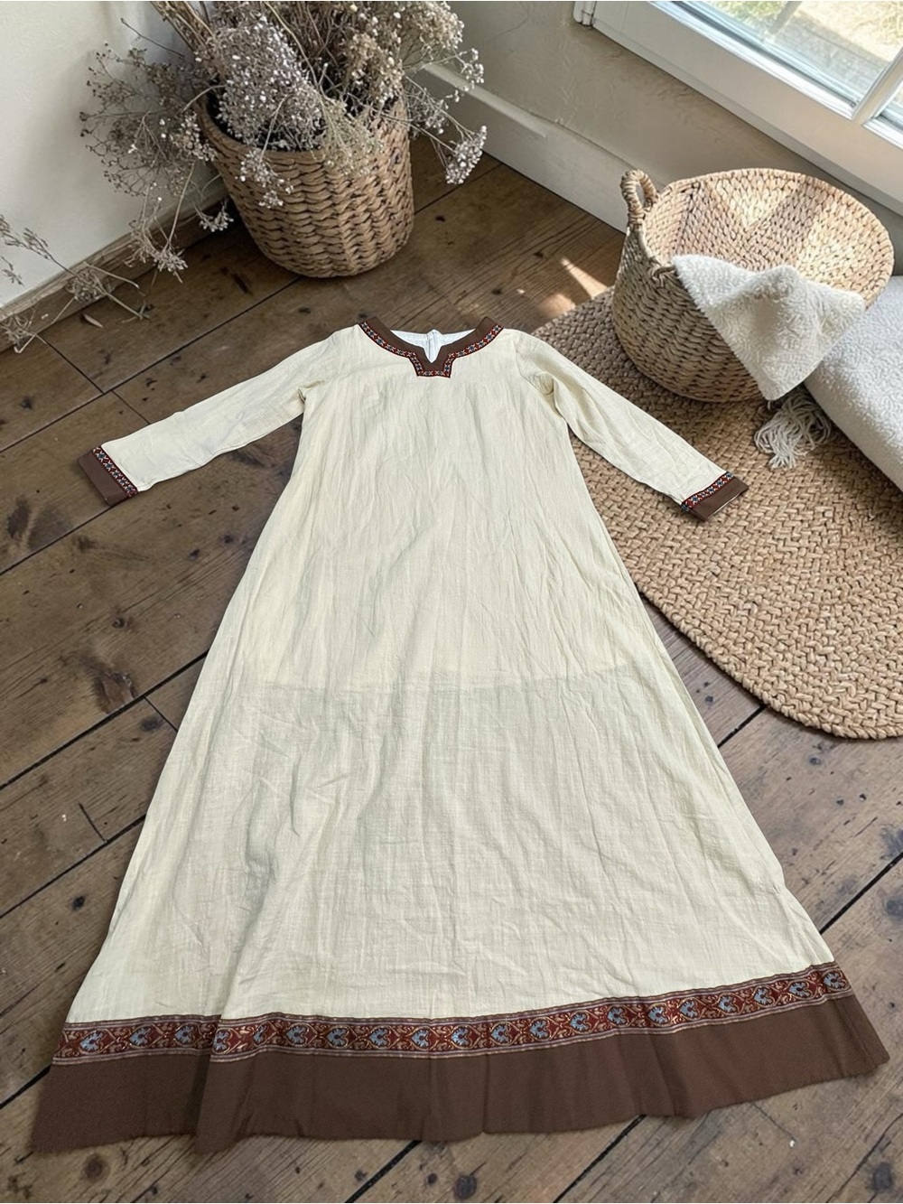 Bohemian Linen Blend Long Sleeve Tunic Dress. Cream. Size: Medium